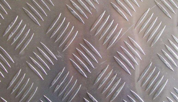 路面防滑铝板-花纹铝板-五条筋花纹铝板