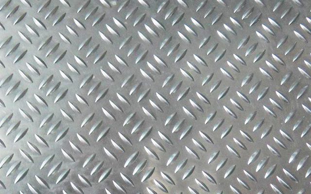 河南明泰花纹铝板款式多样，应用广泛
