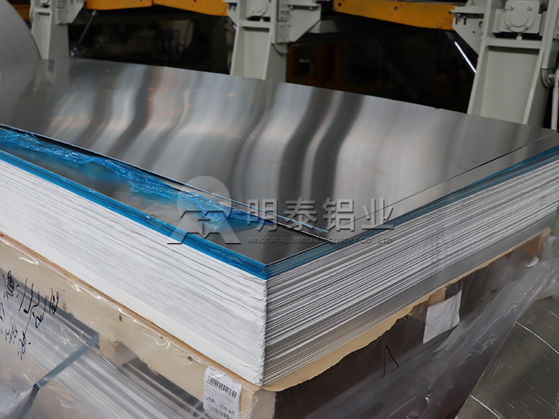 化妆品瓶盖料1070铝板_1070热轧铝板性能优良_氧化效果好